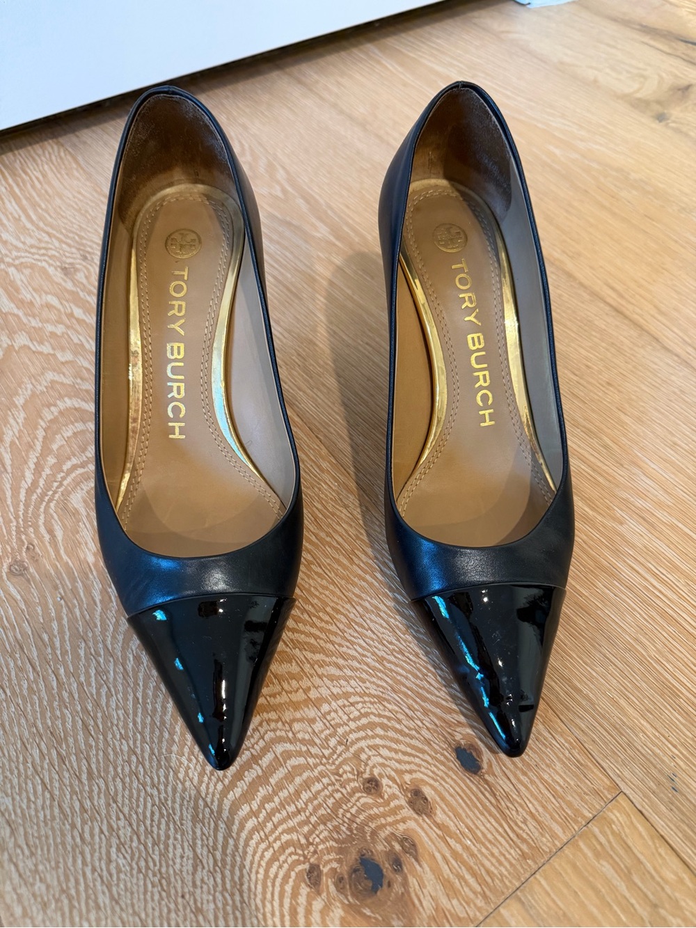 Tory Burch • Heel - Picture 2 of 10